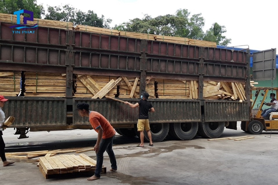 Đội ngũ bốc xếp dày dặn kinh nghiệm