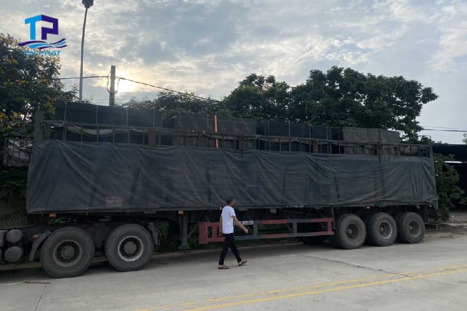 Đối với các đơn hàng từ 3.000 kg trở lên, chành xe cung cấp dịch vụ giao nhận tận nơi miễn phí