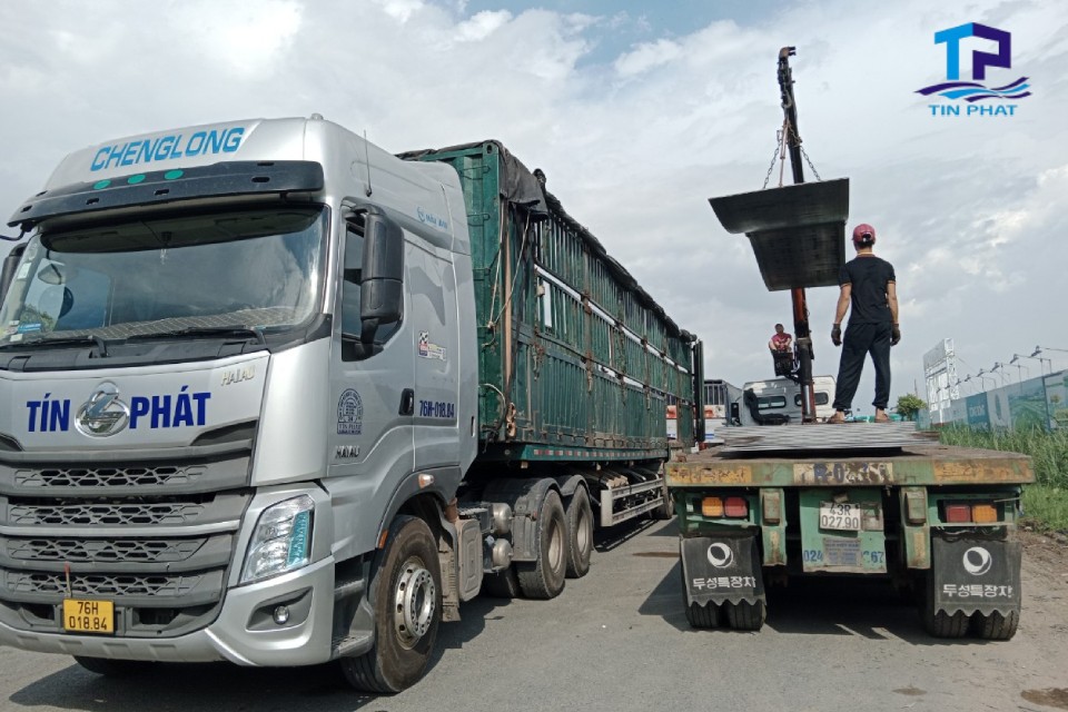 Giá vận chuyển không bao gồm phí xếp dỡ
