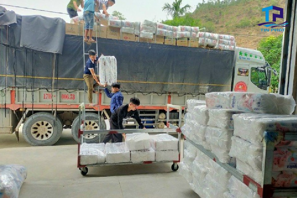 Vận chuyển hàng tiêu dùng
