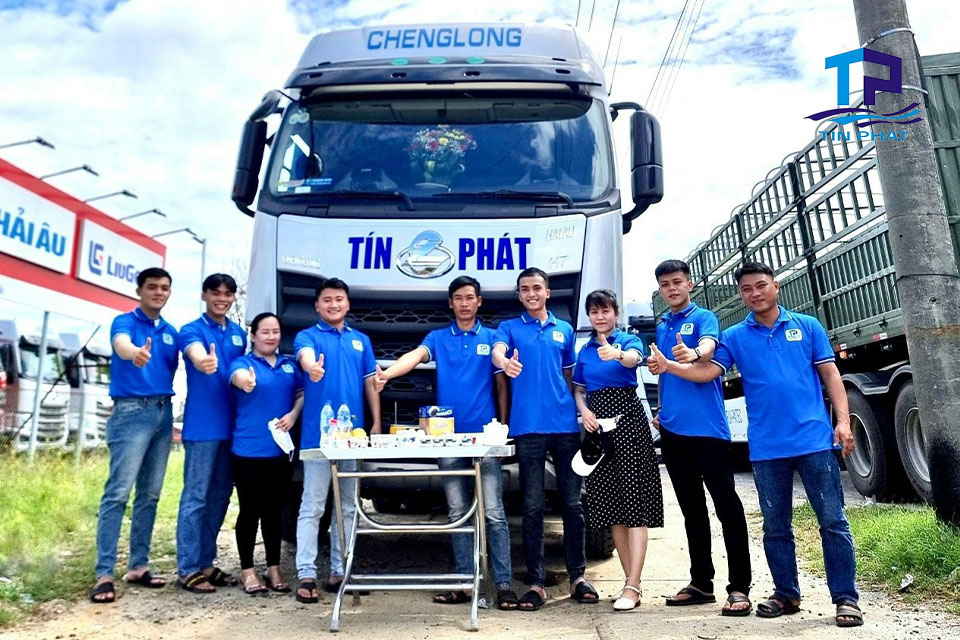 Vận Tải Tín Phát cam kết mang đến dịch vụ tốt nhất với mức giá cạnh tranh Vận Tải Tín Phát cam kết mang đến dịch vụ tốt nhất với mức giá cạnh tranh