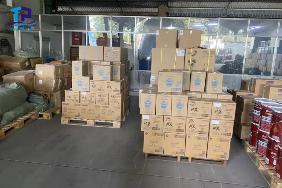 Tính cước theo kiện hàng khi hàng hoá nhỏ gọn, dễ xếp chồng Tính cước theo kiện hàng khi hàng hoá nhỏ gọn, dễ xếp chồng