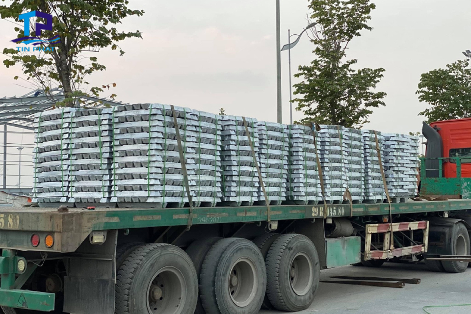 Các đơn hàng nặng từ 4 tấn trở lên sẽ được miễn phí giao hàng, miễn là địa chỉ giao không nằm trong khu vực cấm tải tại Đà Nẵng