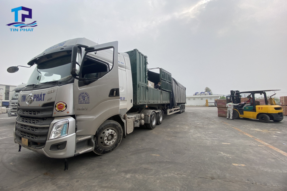 Vận Chuyển Hàng Đi Đà Nẵng Bằng Container