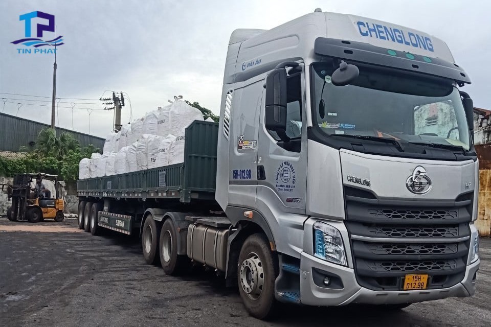 Chúng tôi cam kết mang đến dịch vụ giao nhận hàng hóa nhanh chóng và tiện lợi, đáp ứng nhu cầu của khách hàng