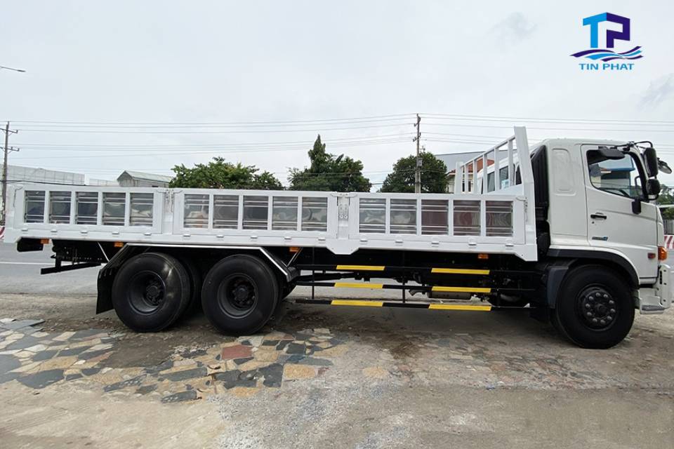 Kiểm tra chắc chắn tình trạng xe tải đảm bảo an toàn trước khi vận hành