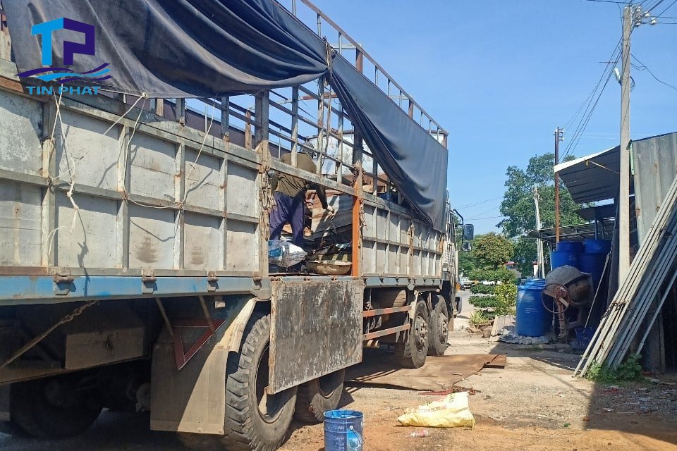 Cho thuê xe tải tại Cần Thơ chở hàng đi Bình Dương