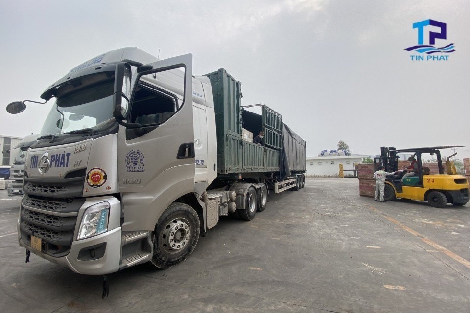 Tín Phát cam kết đáp ứng nhu cầu vận chuyển hàng hóa xe Đà Nẵng Quảng Nam nhanh chóng và hiệu quả