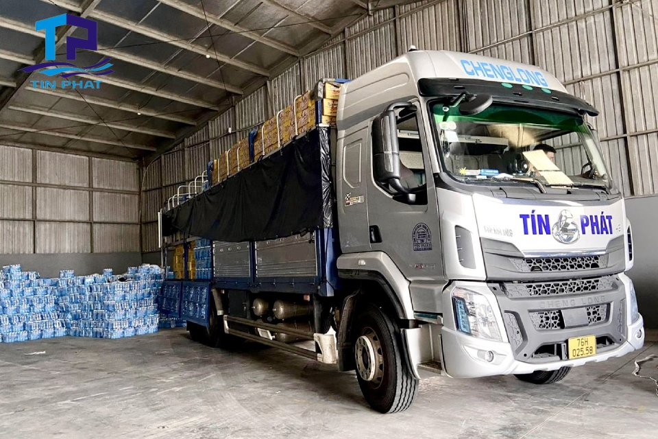 Dịch vụ vận chuyển hàng trọn gói từ Hà Nội về Quảng Nam mang lại nhiều lợi ích cho khách hàng, giúp tối ưu hóa quy trình gửi hàng.