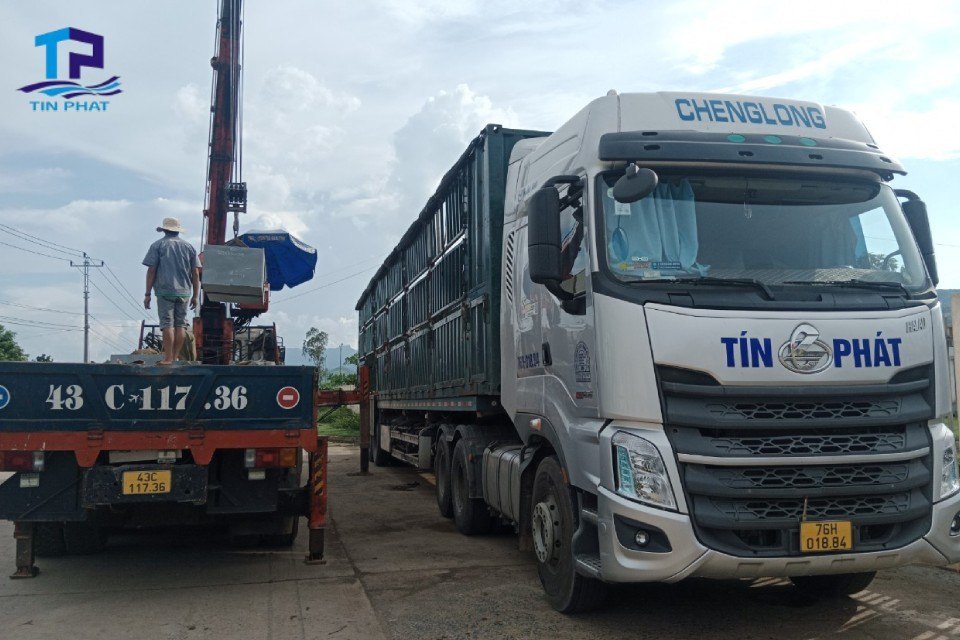 Quy trình vận chuyển hàng hóa tại chành xe Quảng Nam đi Sài Gòn được thực hiện một cách dễ dàng và đầy đủ