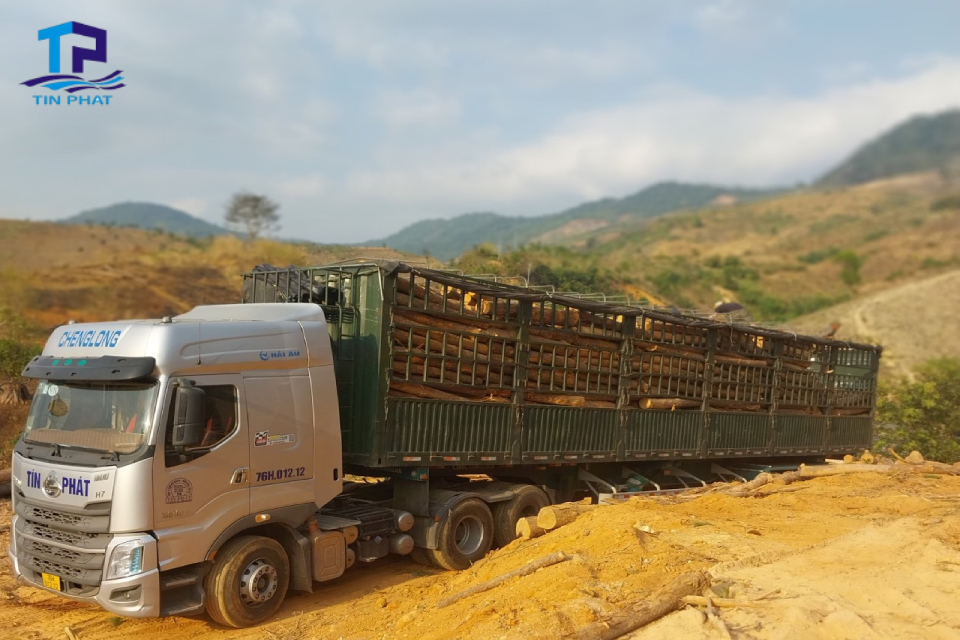 Với đội ngũ tài xế chuyên nghiệp, bốc xếp tận tâm, hệ thống xe tải đa dạng, nhà xe Đồng Nai đi Hải Phòng luôn nỗ lực mang đến dịch vụ vận chuyển uy tín, chất lượng.
