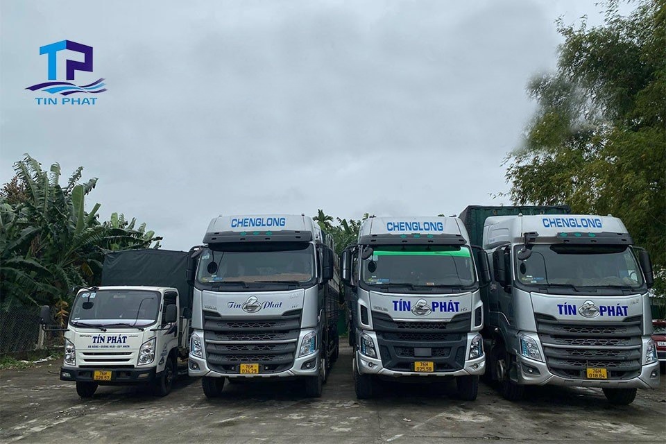 Vận Tải Tín Phát sở hữu đội xe đa dạng, hiện đại, đáp ứng mọi nhu cầu vận chuyển qua chành xe đi Khánh Hòa.