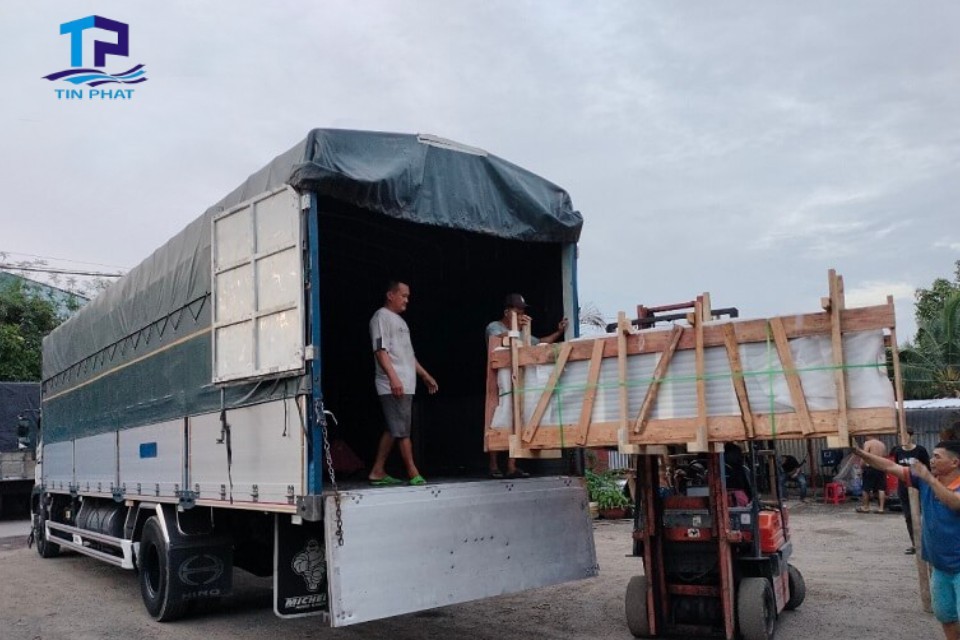 Ngoài tuyến chành xe đi Khánh Hòa, Vận Tải Tín Phát cung cấp dịch vụ vận chuyển 2 chiều trên nhiều tuyến đường.