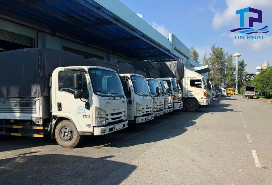 Vận Tải Tín Phát sở hữu hệ thống xe tải hiện đại với đa dạng tải trọng từ nhỏ đến lớn Vận Tải Tín Phát sở hữu hệ thống xe tải hiện đại với đa dạng tải trọng từ nhỏ đến lớn